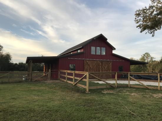 Barns and Buildings - Western Barn